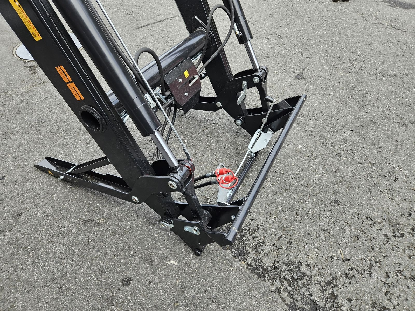 Frontlader des Typs Hauer Pom R 95, Neumaschine in Sulzberg (Bild 7)