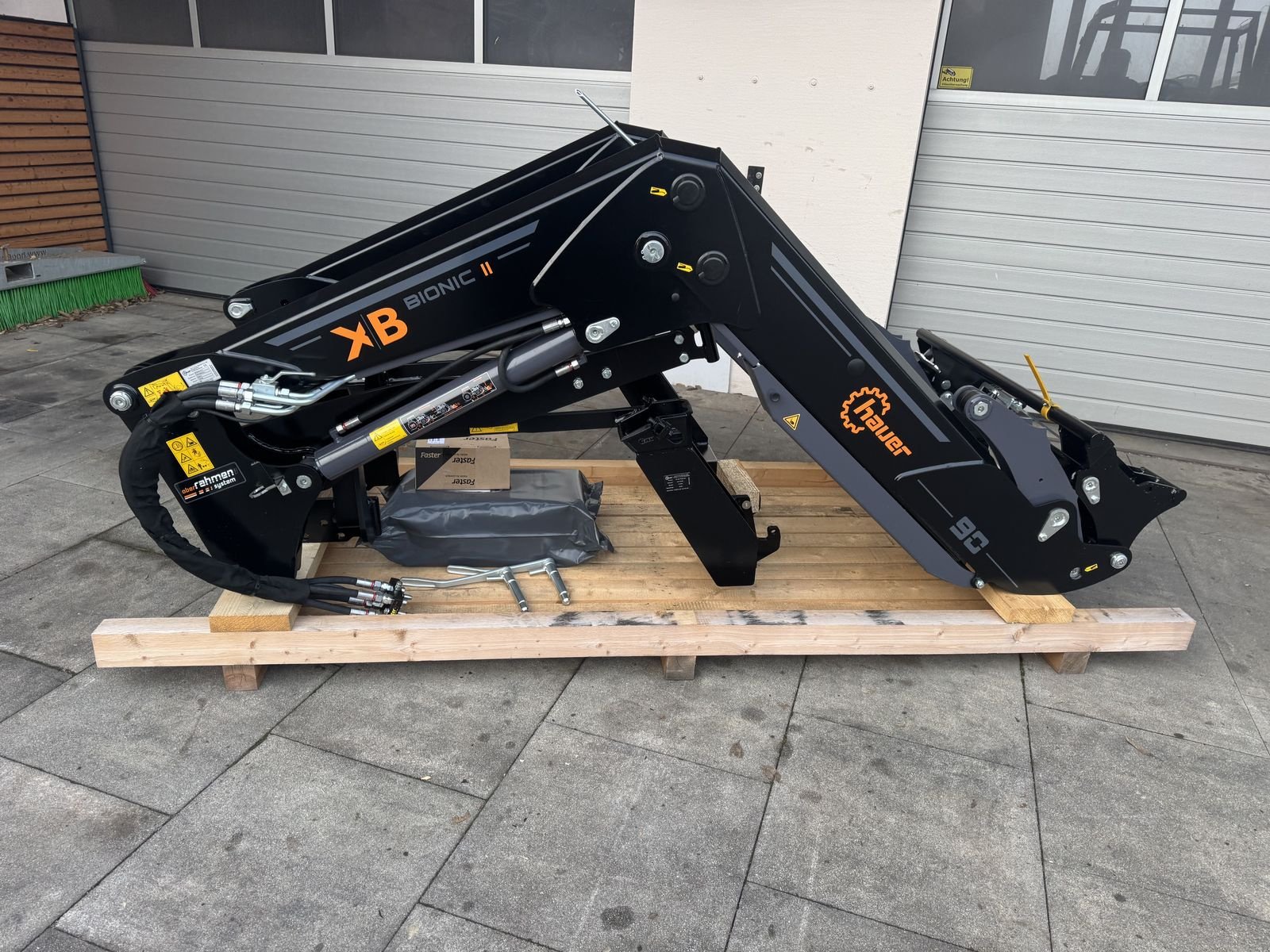 Frontlader типа Hauer XB Bionic 90 Oberrahmen, Neumaschine в Saldenburg (Фотография 1)