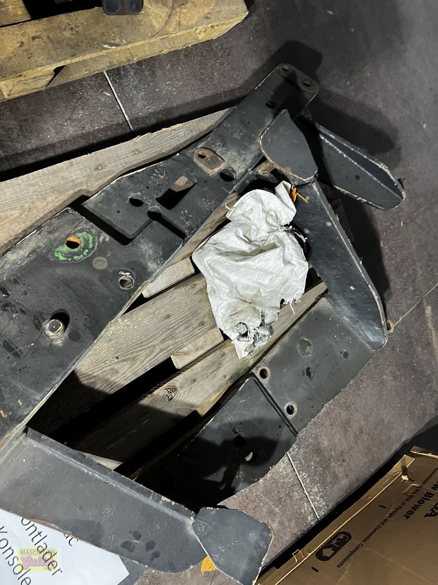 Frontlader of the type Hydrac Frontladeraufnahme passend zu John Deere 6000, Gebrauchtmaschine in Kötschach (Picture 11)