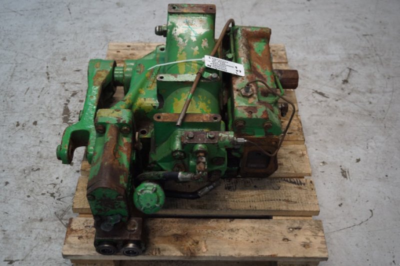 Frontlader of the type John Deere 4240, Gebrauchtmaschine in Hemmet (Picture 2)