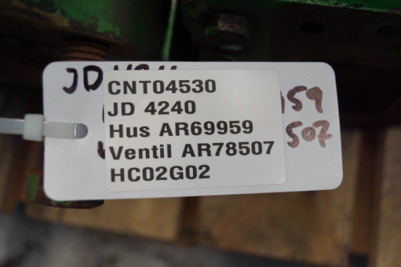 Frontlader of the type John Deere 4240, Gebrauchtmaschine in Hemmet (Picture 7)