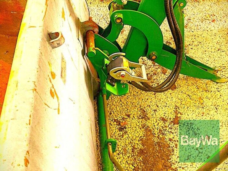 Frontlader des Typs John Deere 533 FRONTLADER, Gebrauchtmaschine in Murnau (Bild 13)