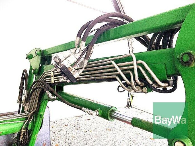 Frontlader des Typs John Deere 533 FRONTLADER, Gebrauchtmaschine in Murnau (Bild 4)