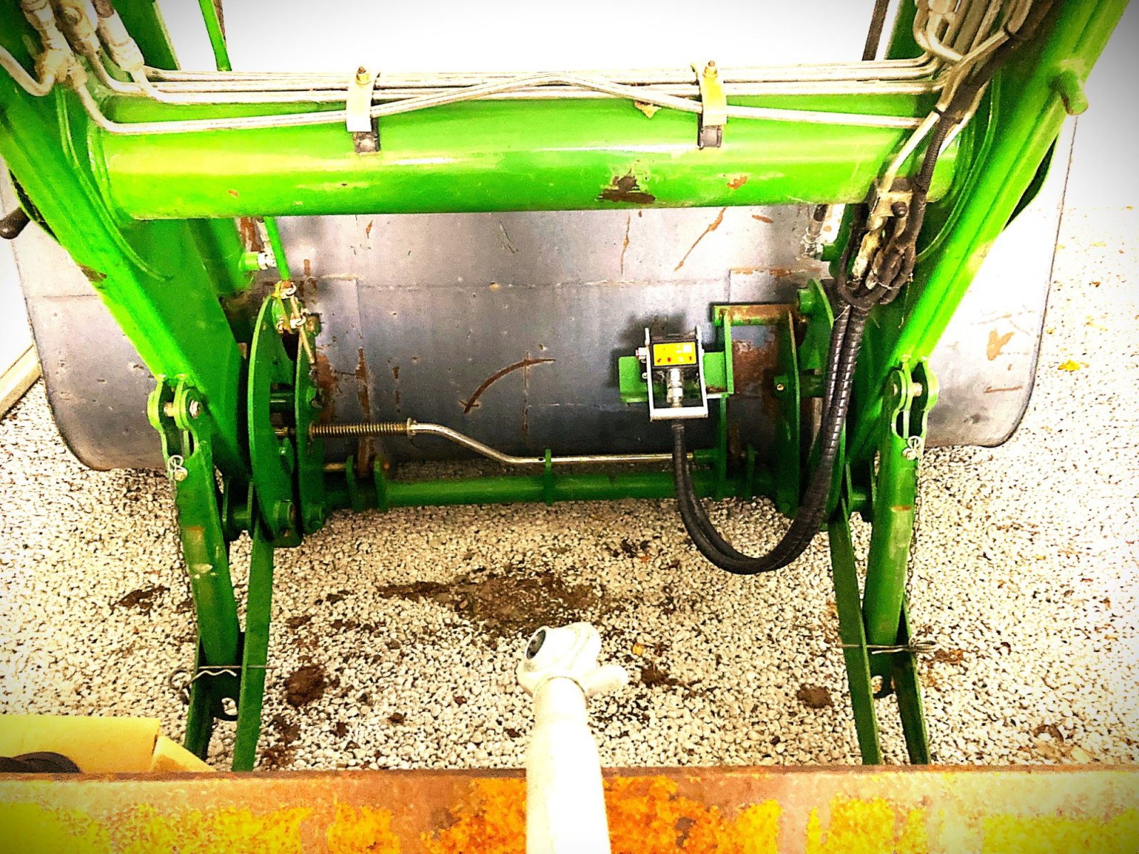 Frontlader des Typs John Deere 533 FRONTLADER, Gebrauchtmaschine in Murnau (Bild 7)