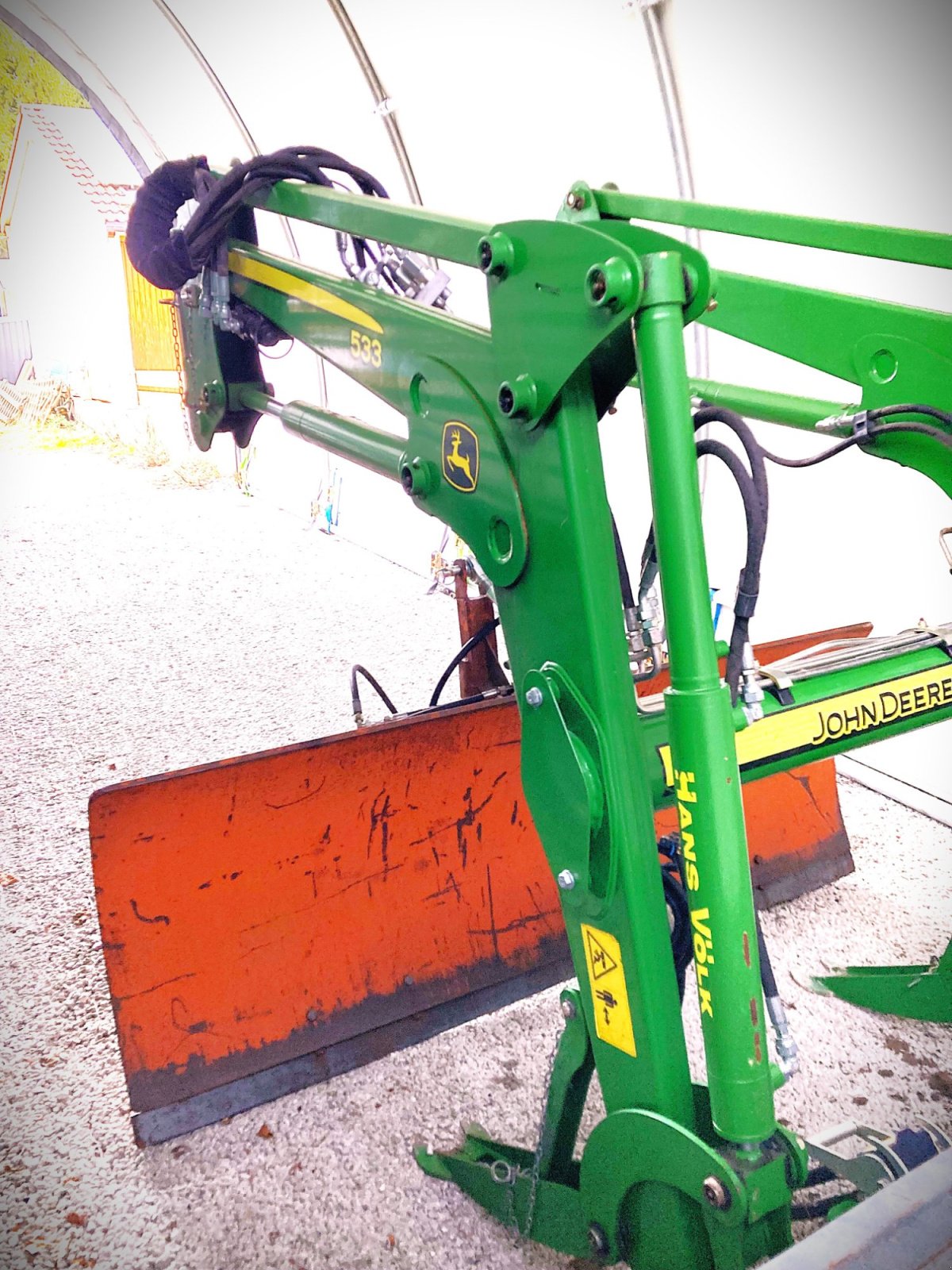 Frontlader des Typs John Deere 533 FRONTLADER, Gebrauchtmaschine in Murnau (Bild 9)