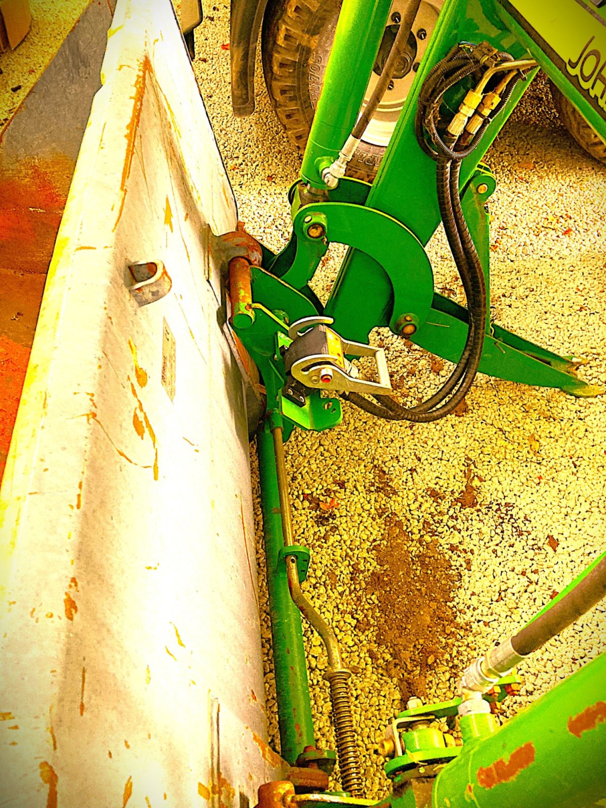 Frontlader des Typs John Deere 533 FRONTLADER, Gebrauchtmaschine in Murnau (Bild 12)