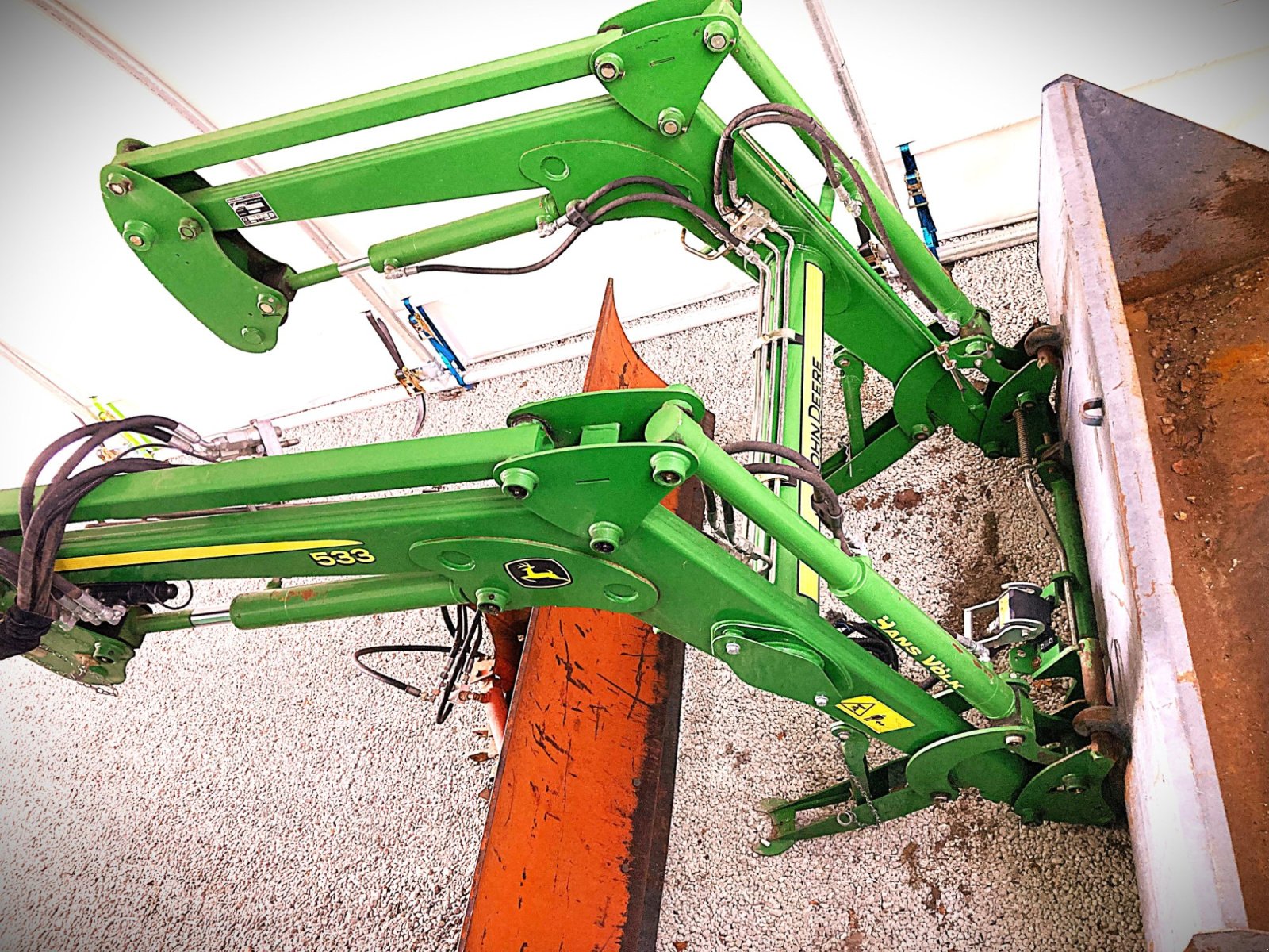 Frontlader des Typs John Deere 533 FRONTLADER, Gebrauchtmaschine in Murnau (Bild 13)