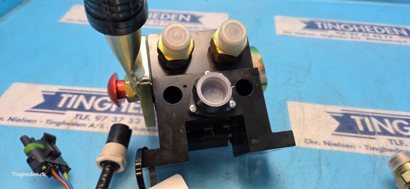 Frontlader of the type John Deere 751, Gebrauchtmaschine in Hemmet (Picture 11)