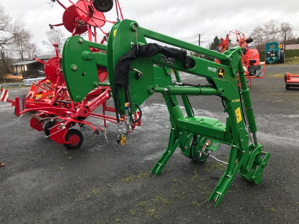 Frontlader типа John Deere H 240 MSL, Gebrauchtmaschine в UZERCHE (Фотография 3)