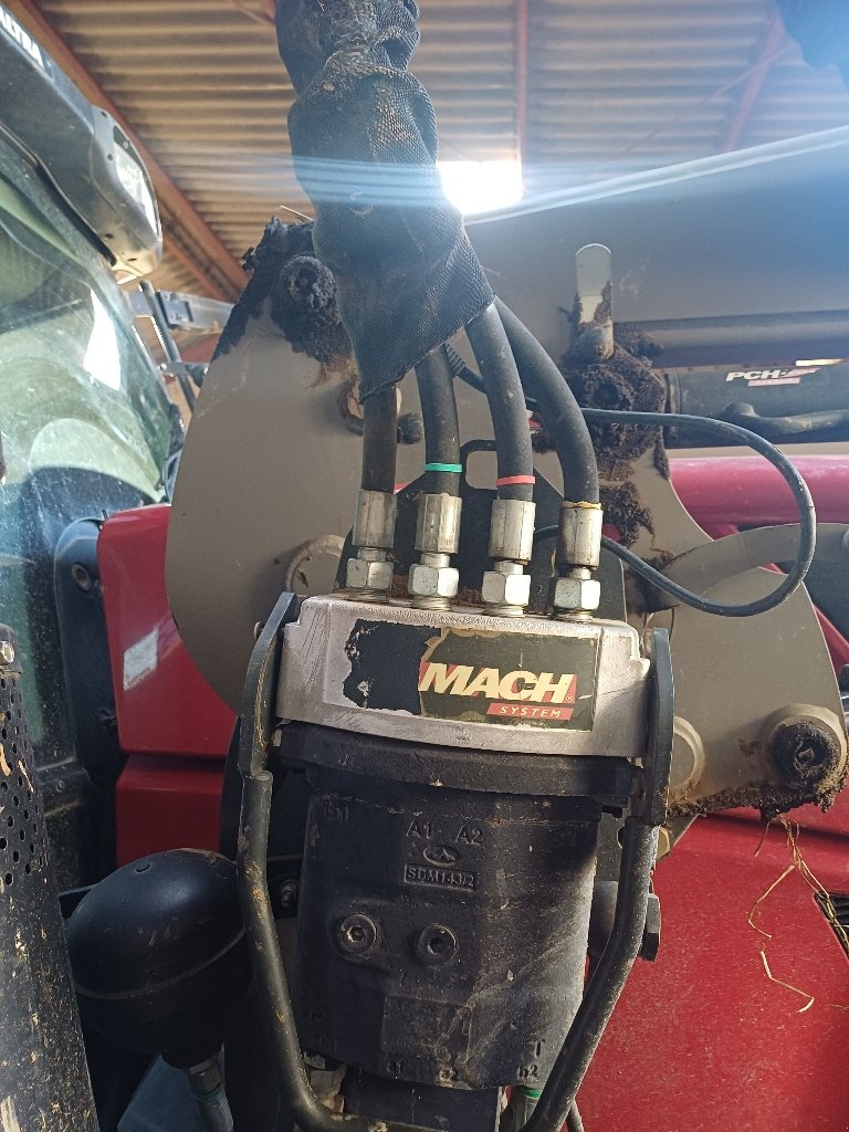 Frontlader типа Mailleux T410, Gebrauchtmaschine в LACAPELLE-MARIVAL (Фотография 3)