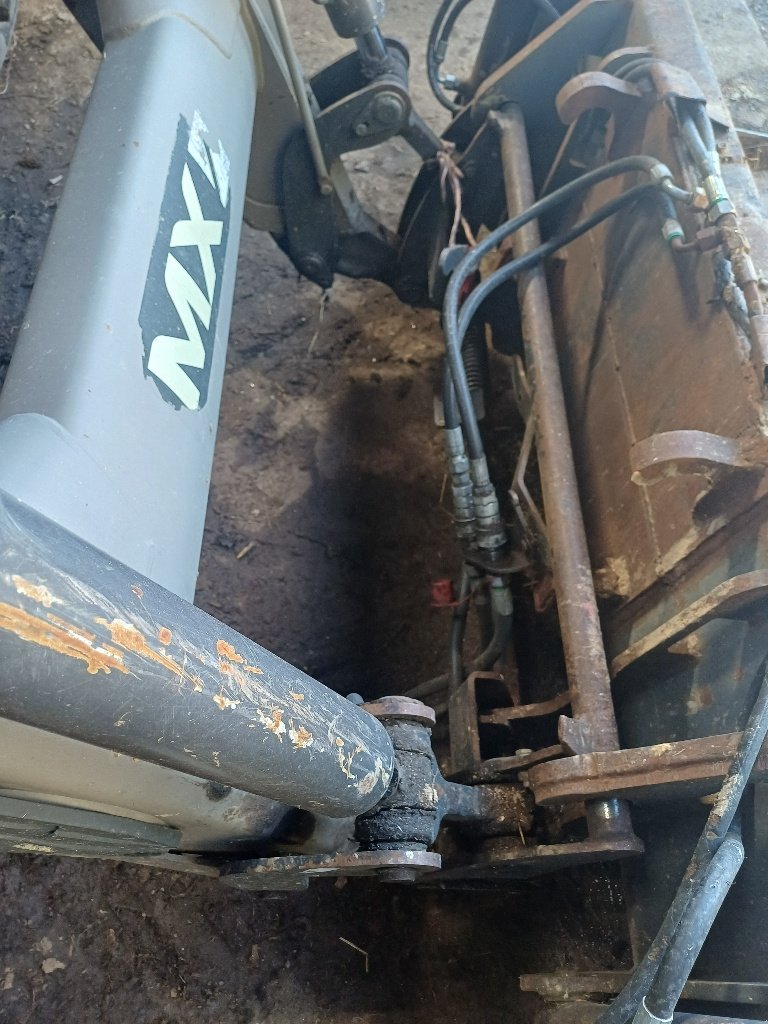 Frontlader типа Mailleux T410, Gebrauchtmaschine в LACAPELLE-MARIVAL (Фотография 4)