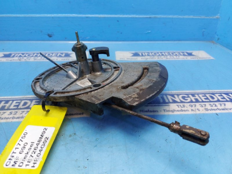 Frontlader of the type Massey Ferguson 690, Gebrauchtmaschine in Hemmet (Picture 5)