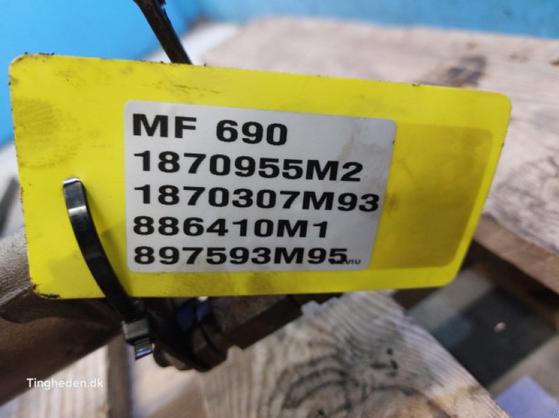 Frontlader of the type Massey Ferguson 690, Gebrauchtmaschine in Hemmet (Picture 17)