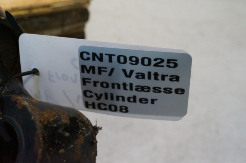 Frontlader tip Massey Ferguson Valtra, Gebrauchtmaschine in Hemmet (Poză 8)