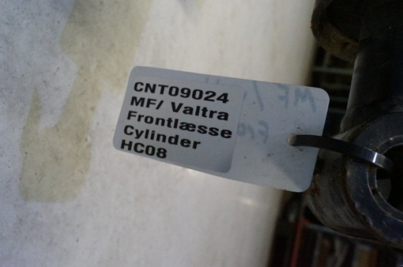 Frontlader tip Massey Ferguson Valtra, Gebrauchtmaschine in Hemmet (Poză 10)