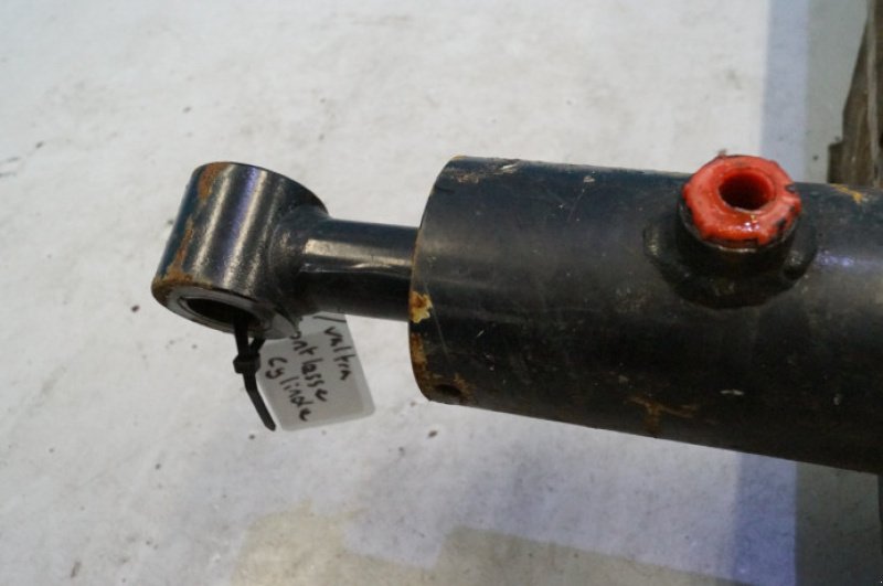 Frontlader tip Massey Ferguson Valtra, Gebrauchtmaschine in Hemmet (Poză 2)