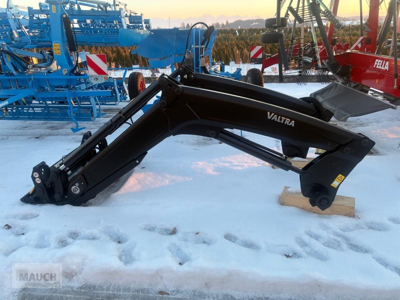 Frontlader des Typs Quicke FL G5L, Neumaschine in Burgkirchen