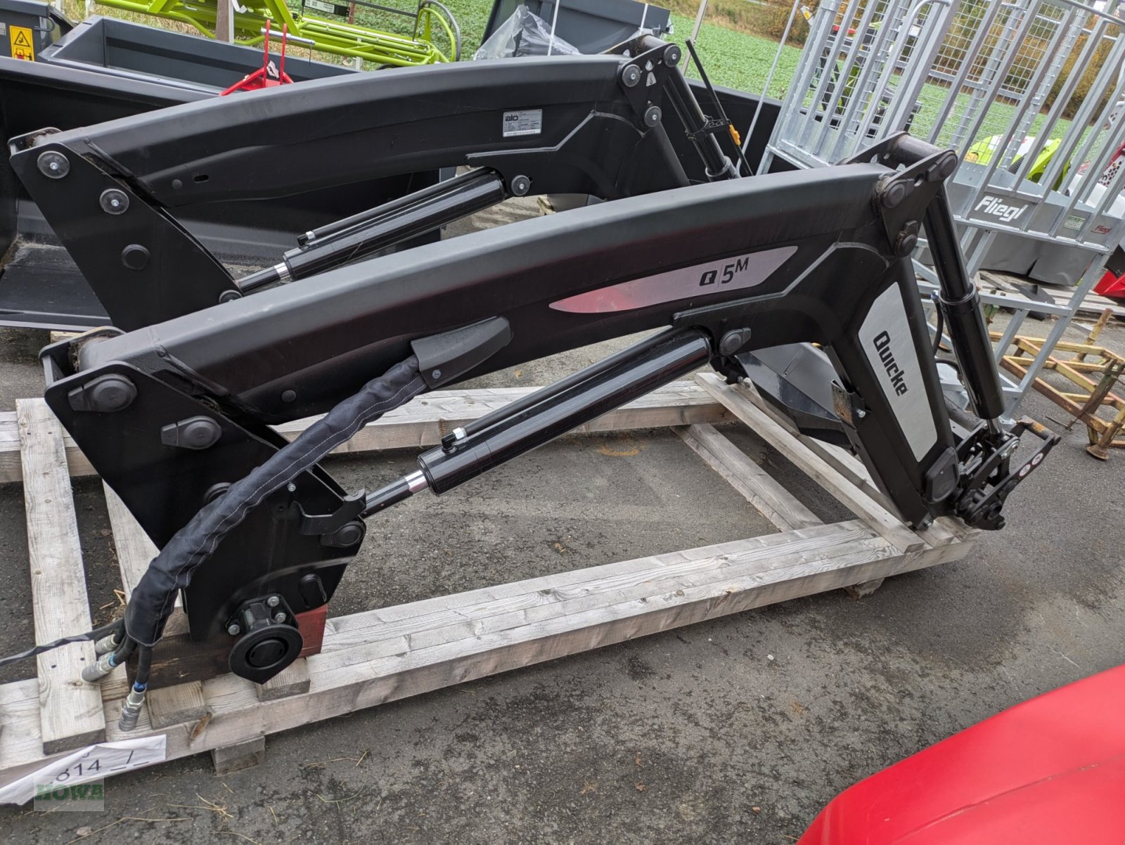 Frontlader of the type Quicke Q5M, Gebrauchtmaschine in Neusorg (Picture 1)