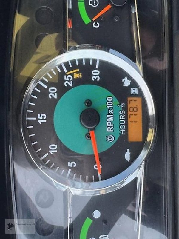 Frontlader des Typs Solis 26 HST M5 4WD Kompaktschlepper Traktor Trecker Frontlader, Gebrauchtmaschine in Gevelsberg (Bild 9)