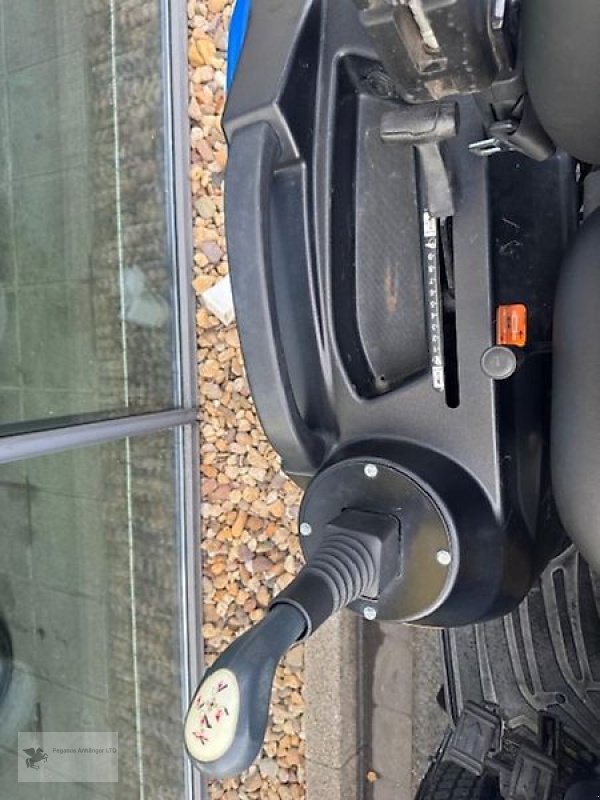 Frontlader des Typs Solis 26 HST M5 4WD Kompaktschlepper Traktor Trecker Frontlader, Gebrauchtmaschine in Gevelsberg (Bild 11)