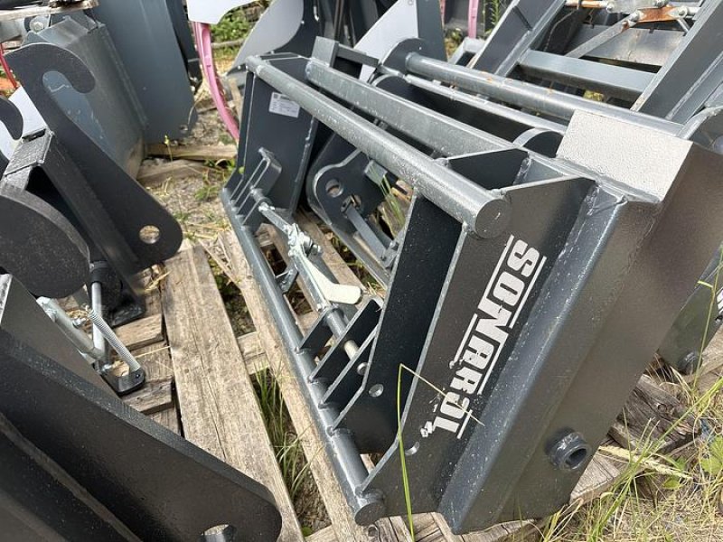 Frontlader des Typs Sonarol John Deere Adapter pass. zu Euro Aufnahme, Neumaschine in Göpfritz an der Wild (Bild 5)