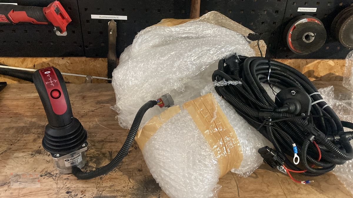 Frontlader of the type Sonstige Frontladerventile 40-80-90 Liter-El. prop, Neumaschine in Eberschwang (Picture 13)