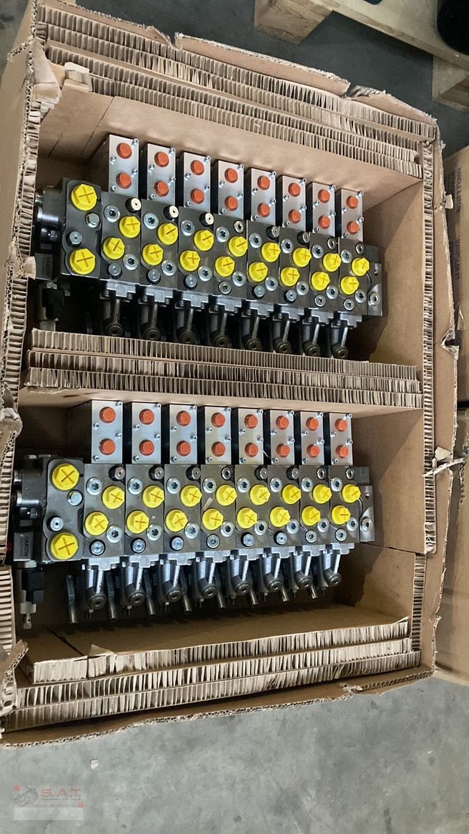 Frontlader of the type Sonstige Frontladerventile 40-80-90 Liter-El. prop, Neumaschine in Eberschwang (Picture 14)