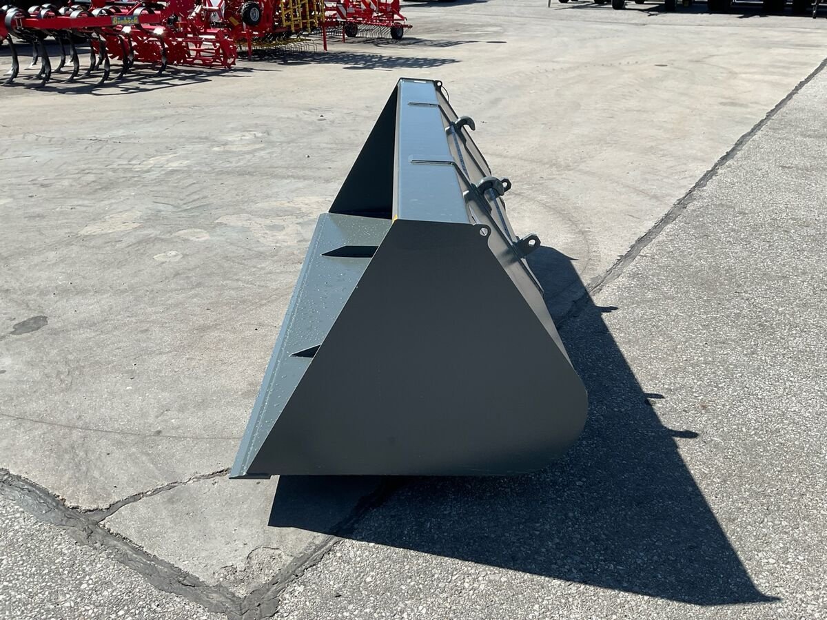 Frontlader des Typs Sonstige Leichtgutschaufel 2400, Neumaschine in Zwettl (Bild 9)