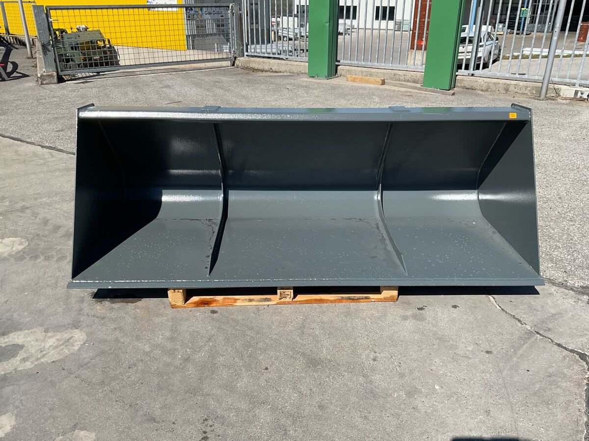 Frontlader des Typs Sonstige Leichtgutschaufel 2400, Neumaschine in Zwettl (Bild 5)