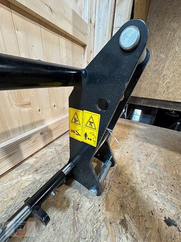 Frontlader of the type Sonstige Schnellwechselrahmen EURO Aufnahme Frontlader, Gebrauchtmaschine in Fitzen (Picture 10)