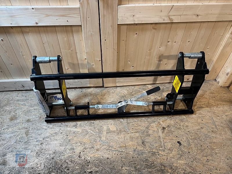 Frontlader of the type Sonstige Schnellwechselrahmen EURO Aufnahme Frontlader, Gebrauchtmaschine in Fitzen (Picture 1)