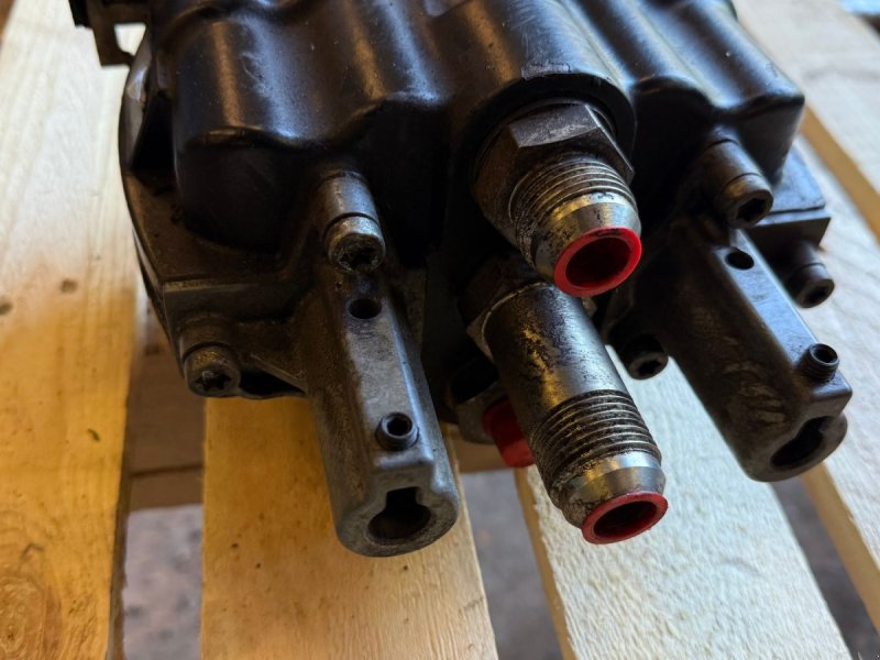 Frontlader of the type Sonstige Ventilblok Ålø Quick, Gebrauchtmaschine in Brande (Picture 1)