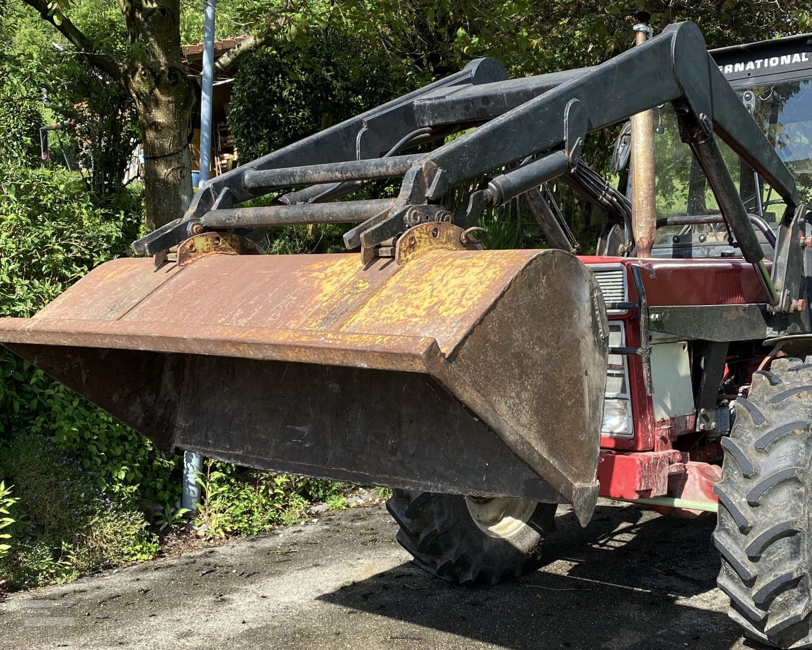 Frontlader tip Stegemann Frontlader mit Anbaukonsolen für IHC B-Familie inkl. Steuergerät und Schaufel * im guten Zustand, Gebrauchtmaschine in Langenzenn (Poză 1)