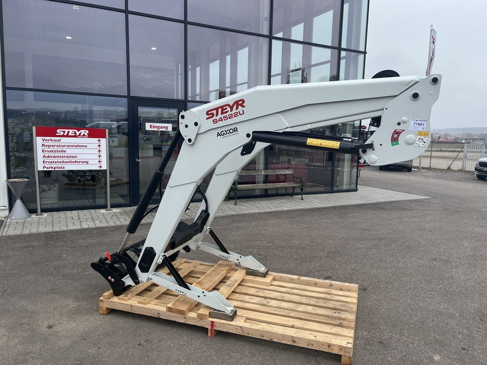 Frontlader des Typs Steyr Frontlader S4522U, Neumaschine in Harmannsdorf (Bild 3)