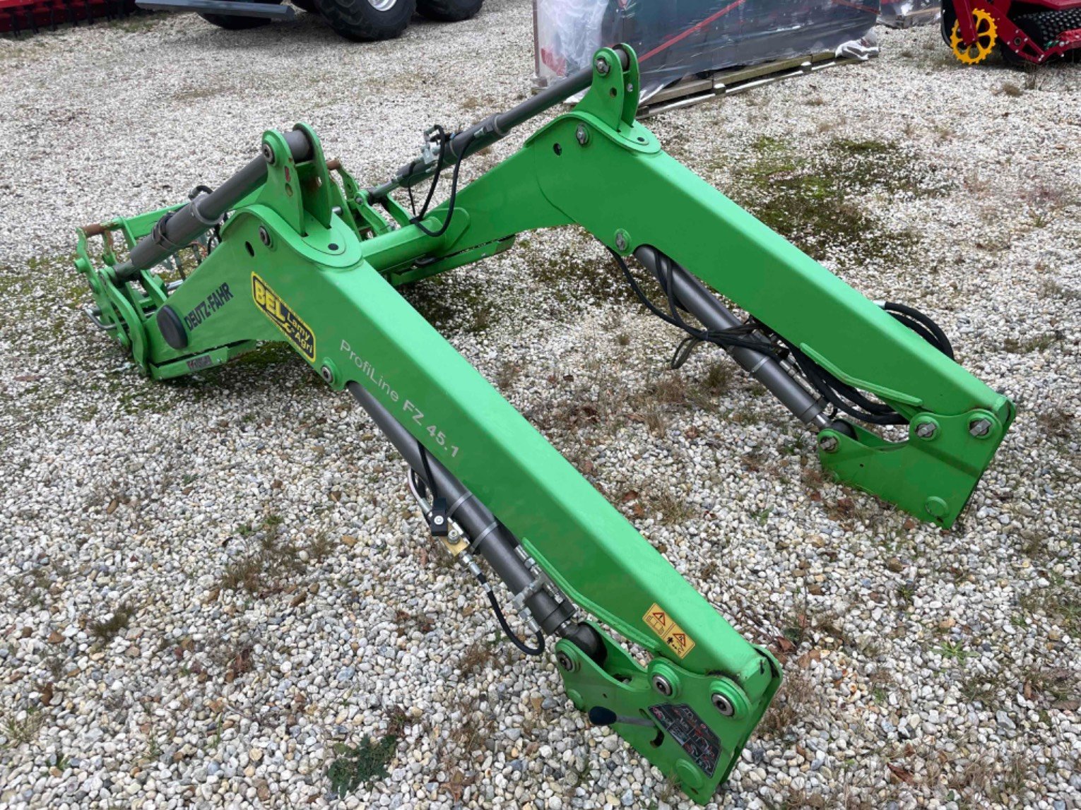 Frontlader des Typs Stoll Chargeur frontal FZ451 1100 mm Stoll, Gebrauchtmaschine in SAINT CLAIR SUR ELLE (Bild 2)