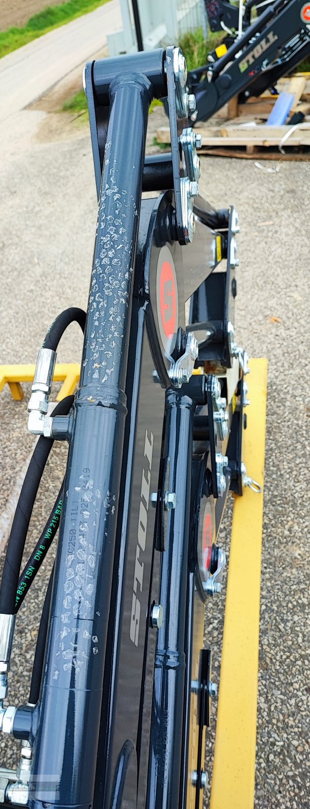 Frontlader of the type Stoll FC 250P Compactline Schwinge mit Parallelführung , Baujahr 2022 , NEU mit Lackschäden und kleinen optischen Fehlern , ** Ideal für Kompakt-Traktoren **, Gebrauchtmaschine in Langenzenn (Picture 7)