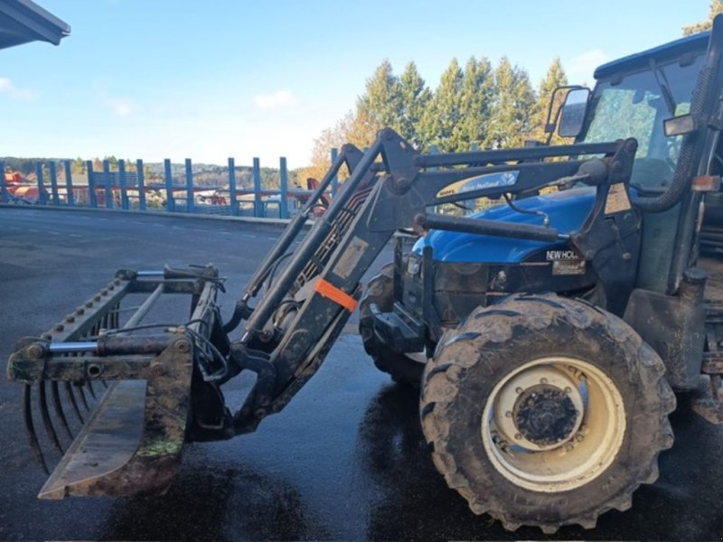 Frontlader du type Stoll FL100, Gebrauchtmaschine en VERNOUX EN VIVARAIS (Photo 1)