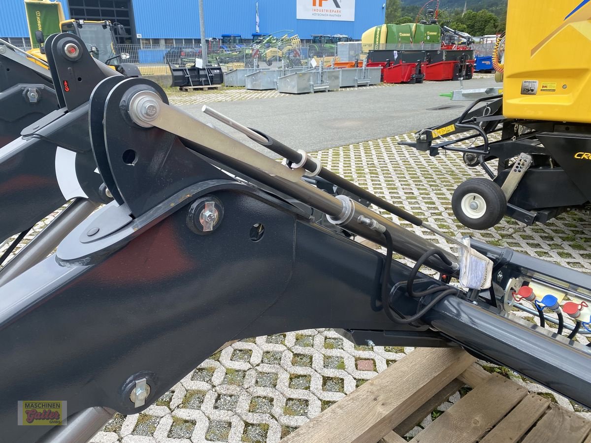 Frontlader des Typs Stoll FZ 30.1 mit Euroaufnahme, Neumaschine in Kötschach (Bild 8)