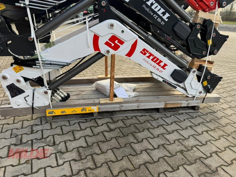 Frontlader des Typs Stoll FZ 39 - 27 "Lamorghini weiß", Neumaschine in Elsteraue-Bornitz (Bild 1)