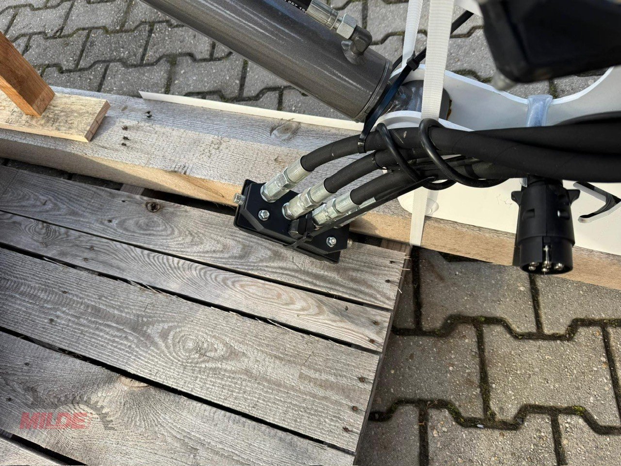 Frontlader tip Stoll FZ 39 - 27 "Lamorghini weiß", Neumaschine in Elsteraue-Bornitz (Poză 3)