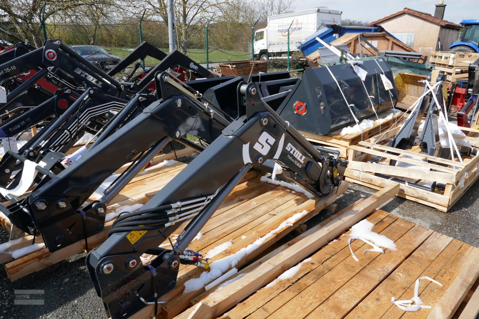 Frontlader of the type Stoll FZ und Solid Schwingen sofort verfügbar zum Altpreis, Neumaschine in Langenzenn (Picture 9)