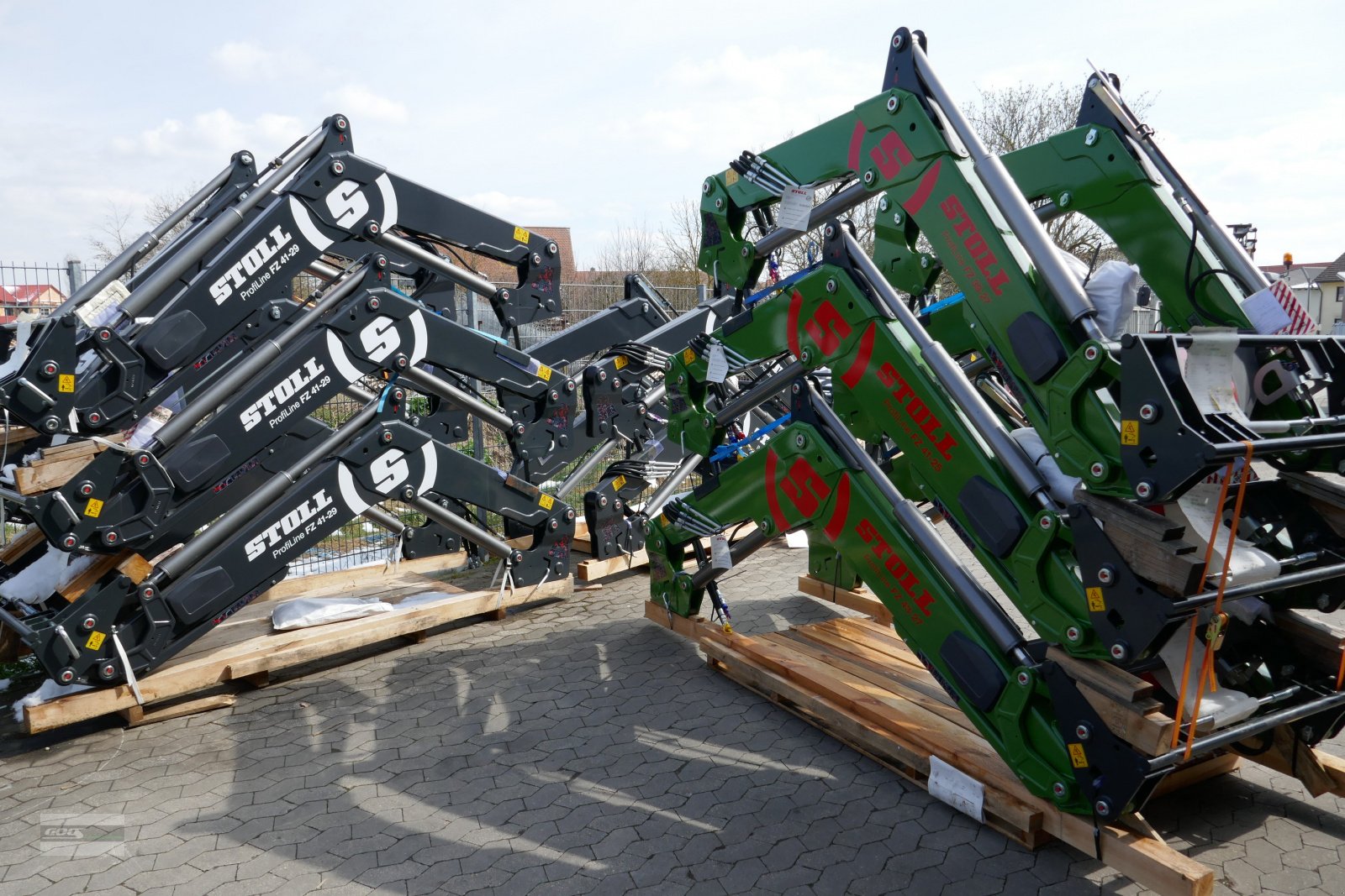 Frontlader of the type Stoll FZ und Solid Schwingen sofort verfügbar zum Altpreis, Neumaschine in Langenzenn (Picture 13)