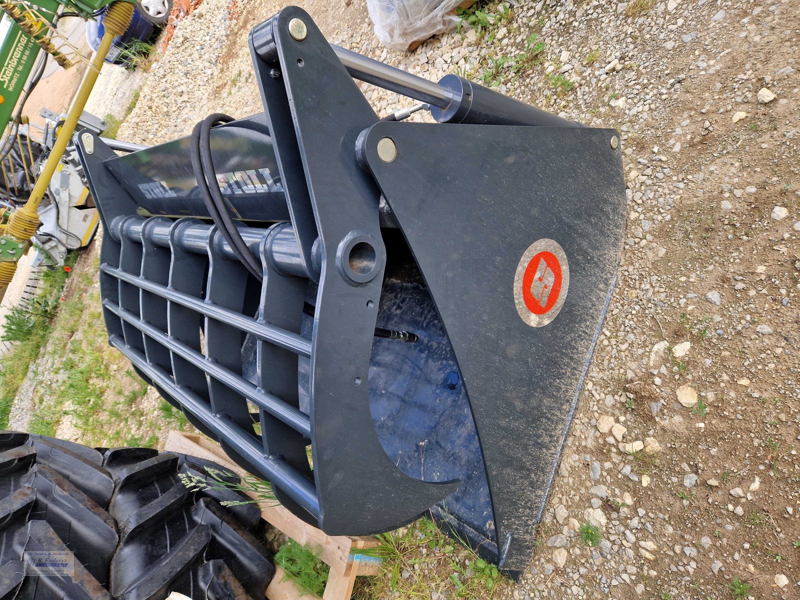 Frontlader des Typs Stoll Greifschaufel 1,80m, Neumaschine in Weiltingen (Bild 5)