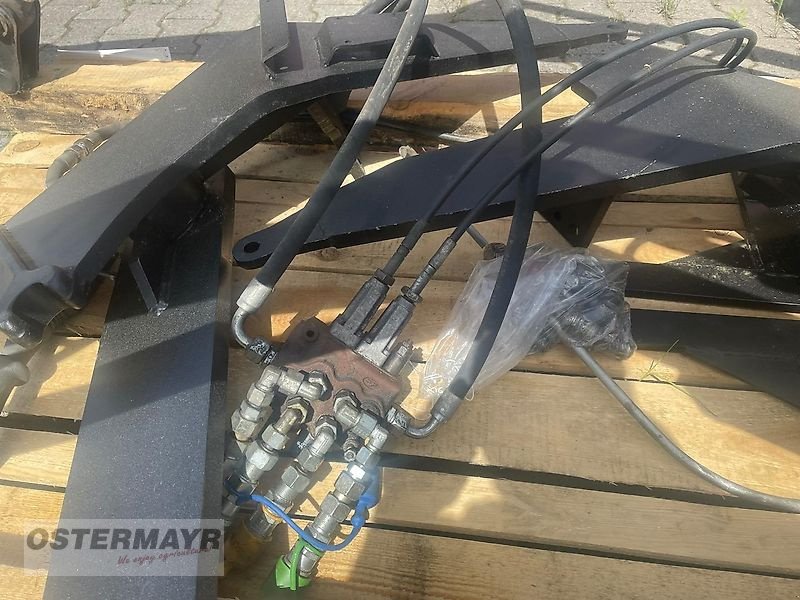 Frontlader des Typs Stoll HDPM 8 passend für Fendt 100er Serie, Gebrauchtmaschine in Rohr i .NB (Bild 3)