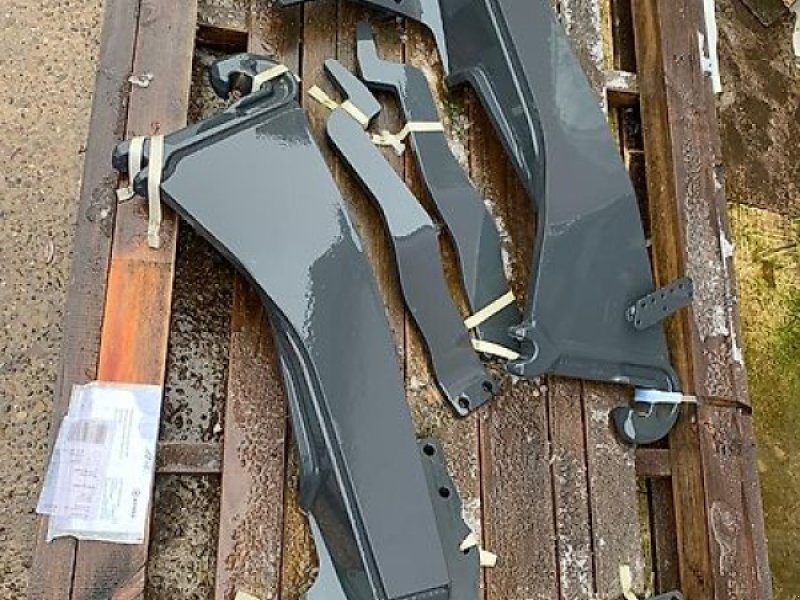 Frontlader des Typs Stoll Konsolen Claas Arion 420 CIS, Neumaschine in Ostercappeln (Bild 1)