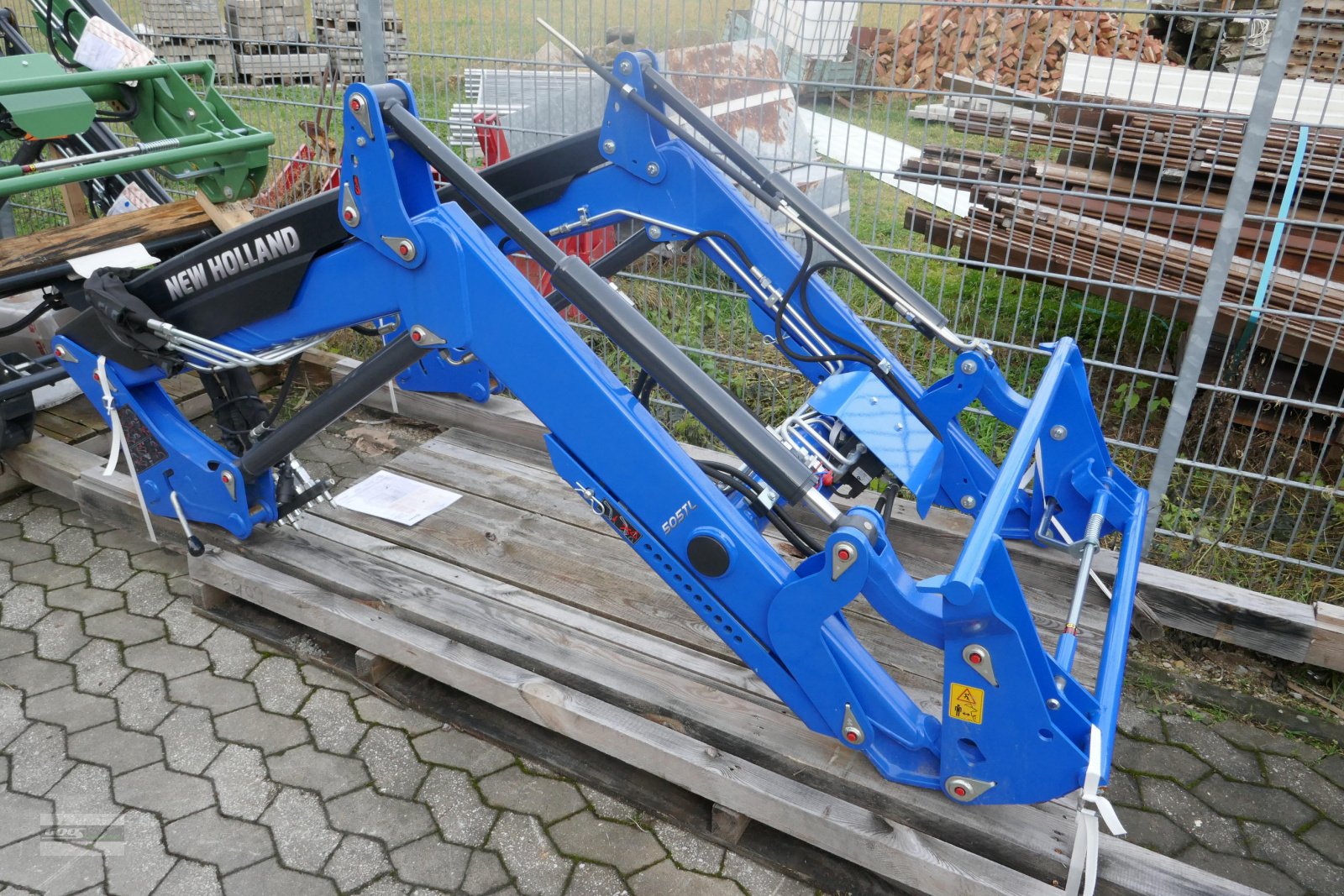 Frontlader of the type Stoll LAGERBEREINIGUNG ..Farbschäden, Altbestände, Transportschäden..usw, Neumaschine in Langenzenn (Picture 11)