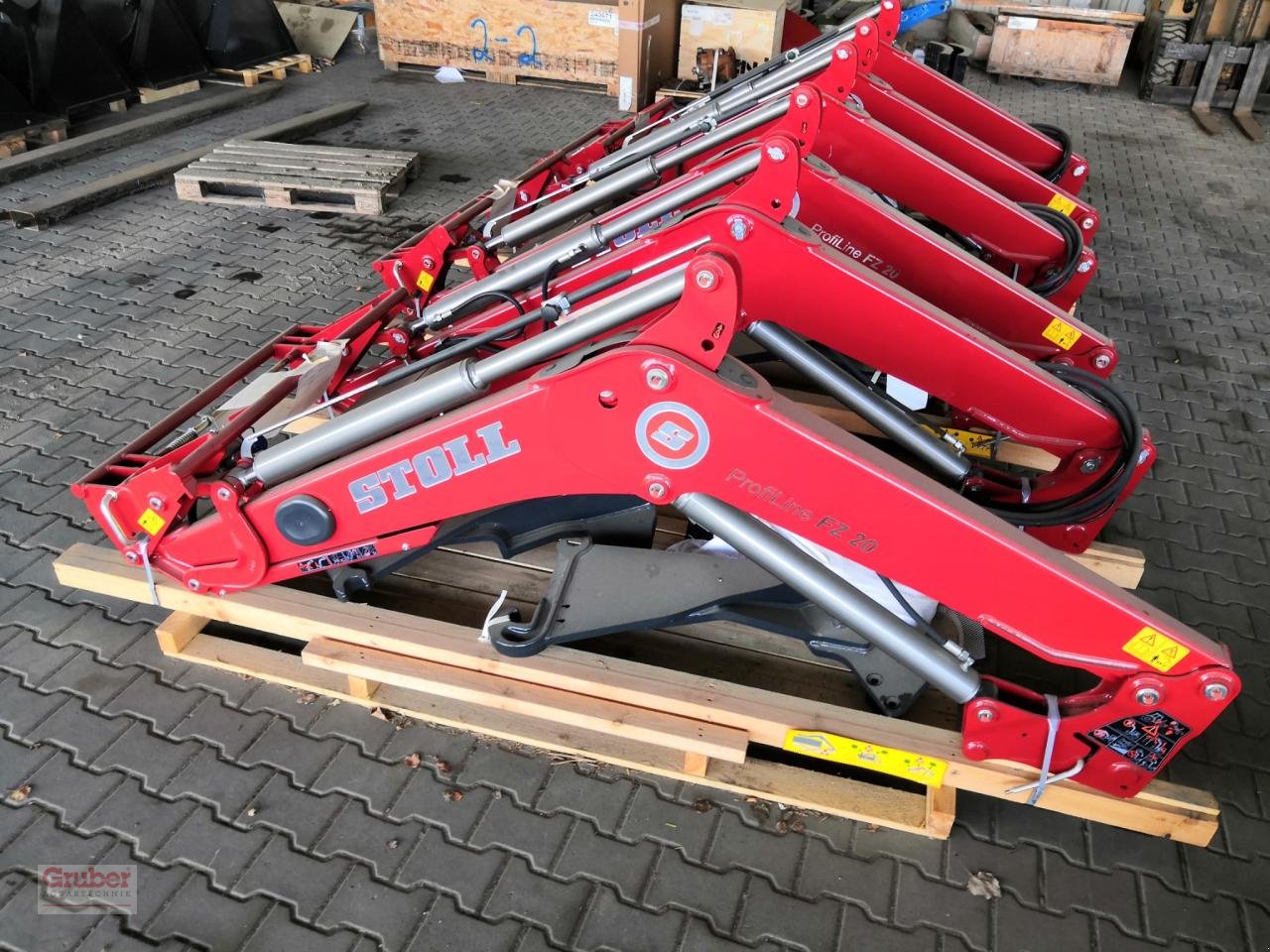 Frontlader of the type Stoll Profiline FZ 20, Neumaschine in Elsnig (Picture 1)