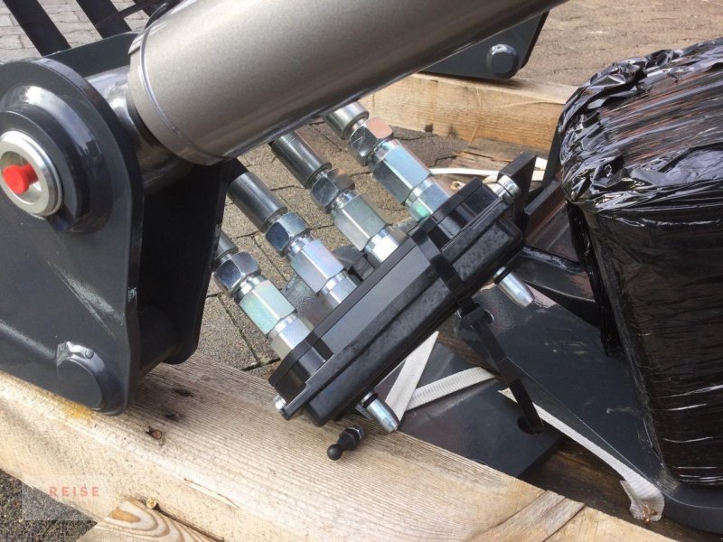 Frontlader of the type Stoll ProfiLine FZ 36-20, Neumaschine in Lippetal / Herzfeld (Picture 6)