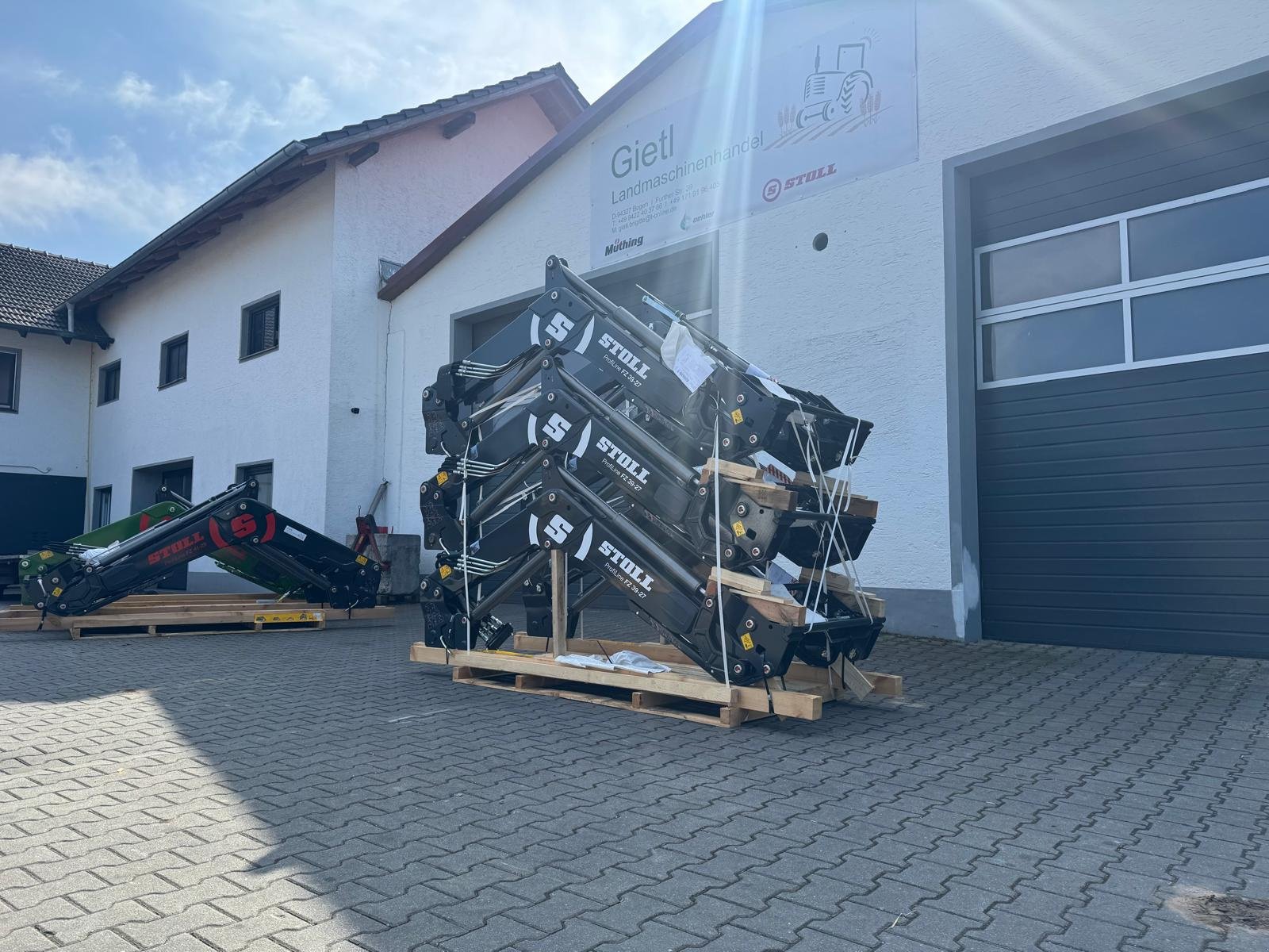 Frontlader des Typs Stoll Profiline FZ 39-27, Neumaschine in Bogen (Bild 5)