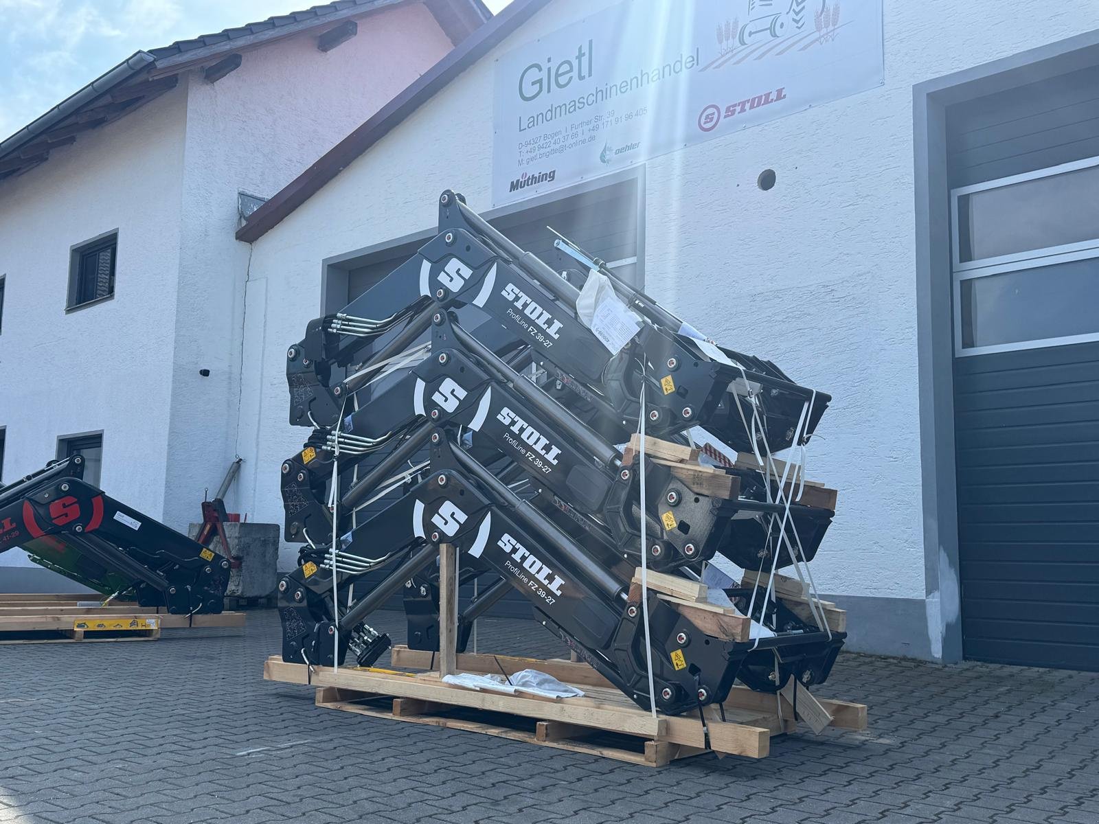 Frontlader des Typs Stoll Profiline FZ 39-27, Neumaschine in Bogen (Bild 6)